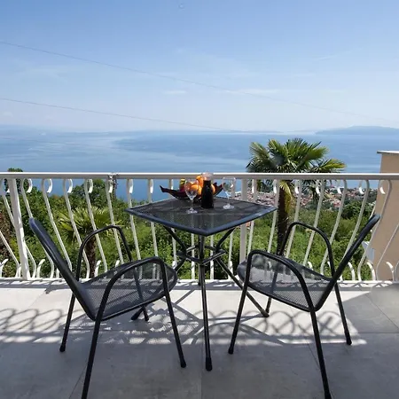 Bela Vista 4 Rustikales Apartament Volosko